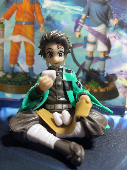 TANJIRO KAMADO SITTING ACTION FIGURE 11CM